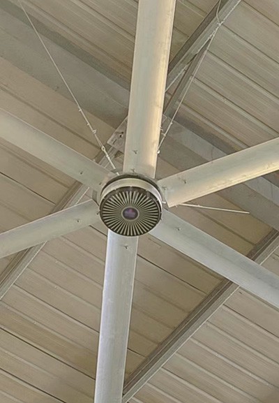 安裝工業(yè)大吊扇